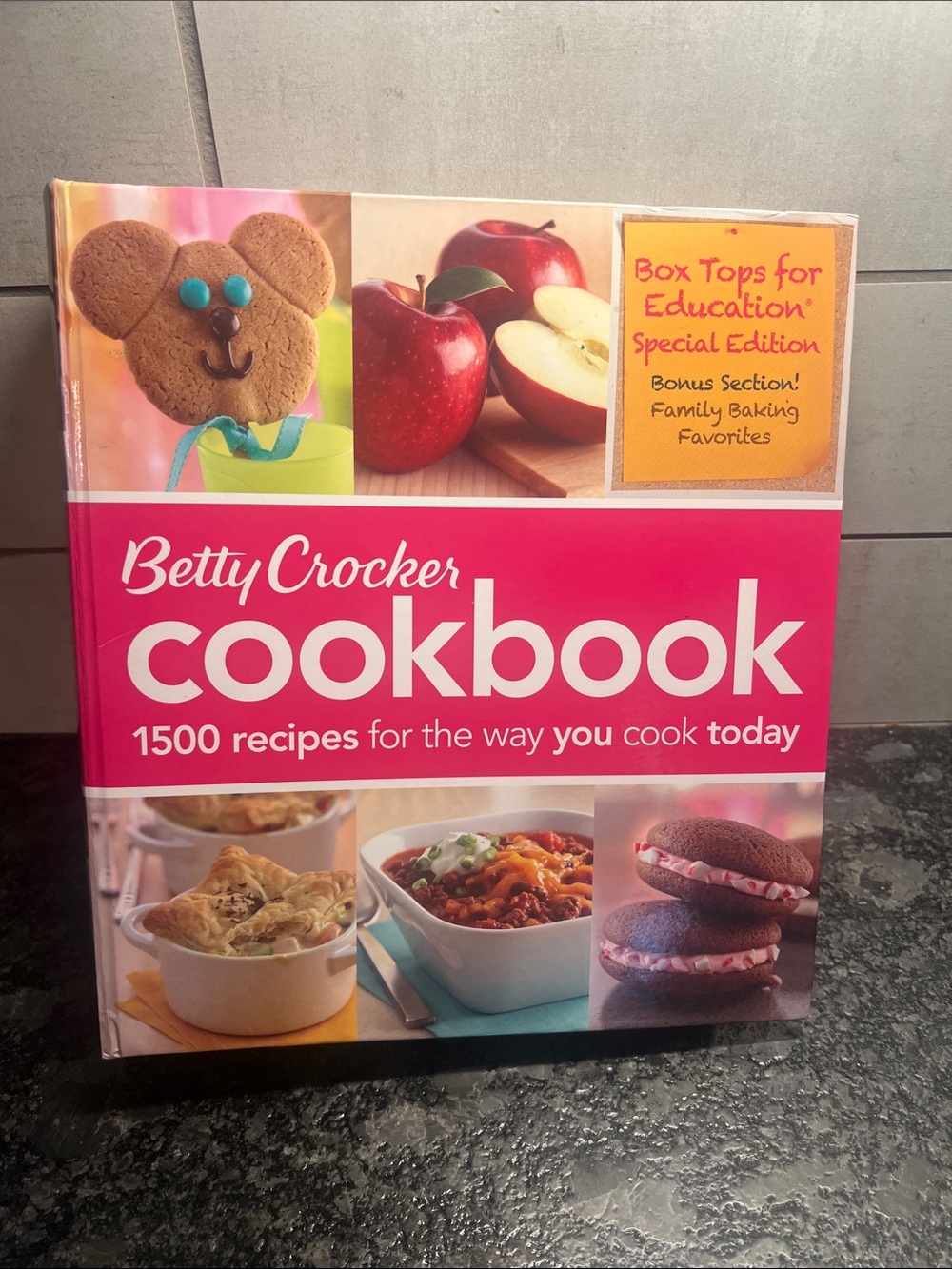 Betty Crocker Cookbook - over 600 pages of Recipies. Bright Pink and White Cover